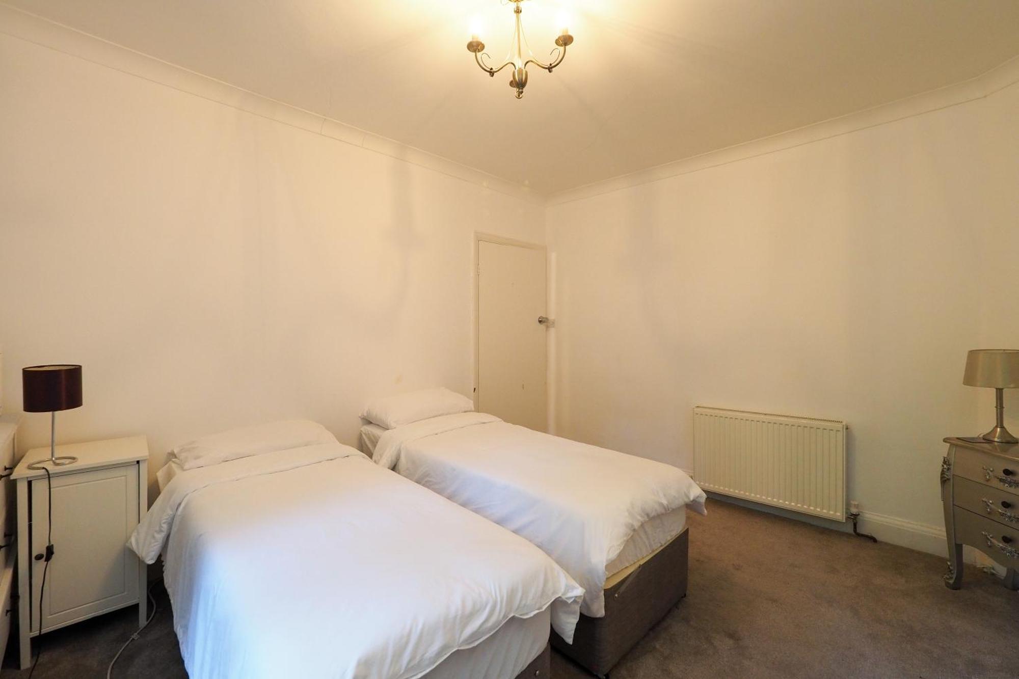 Westmorland - 4 Bedroom House - Free Parking For Up To 7 Cars - Walking Distance To Qmc And University - Ideal For Contractors And Large Groups Nottingham Exterior photo