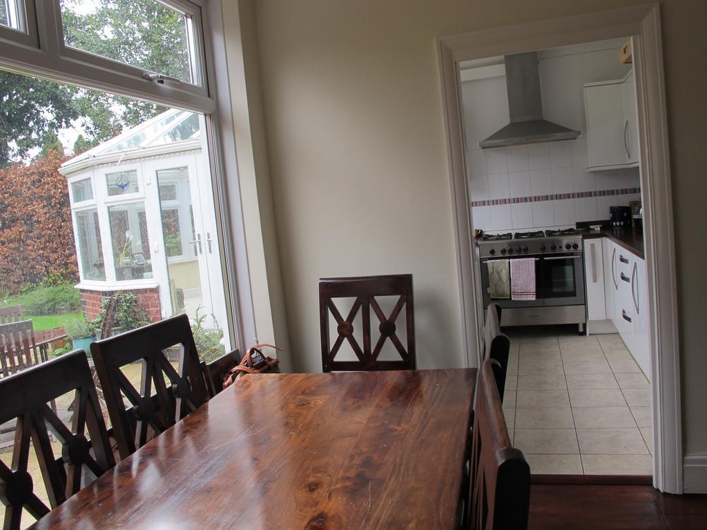 Westmorland - 4 Bedroom House - Free Parking For Up To 7 Cars - Walking Distance To Qmc And University - Ideal For Contractors And Large Groups Nottingham Exterior photo